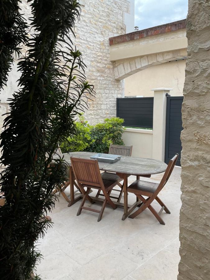 Logis Du Faubourg Petite Maison De Charme, Tranquille, Calme Et Lumineuse Val-de-Mercy Екстер'єр фото